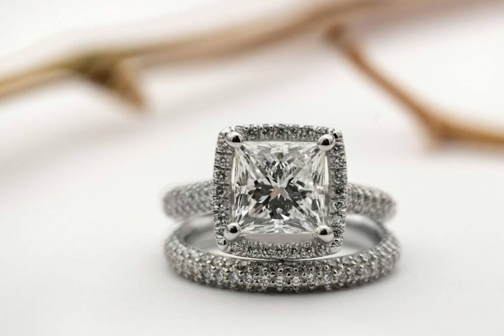 All The Sparkle, None of The Guilt With Conflict-Free Lab-Created Diamond Rings